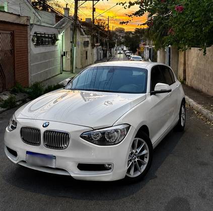 BMW 118i 1.6 URBAN LINE 16V TURBO GASOLINA 4P AUTOMÁTICO BMW 118i 1.6 URBAN LINE 16V TURBO GASOLINA 4P AUTOMÁTICO